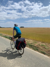 Load image into Gallery viewer, Hire a Vaude Karakoram Pro Pannier Bag - Kids Bike Trailers